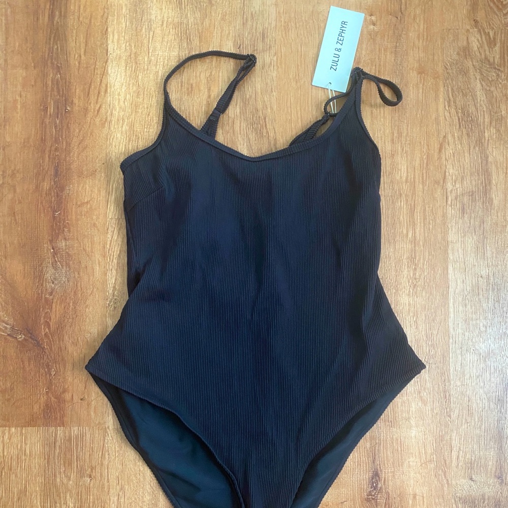 ZULU & ZEPHYR Signature One Piece - Black L